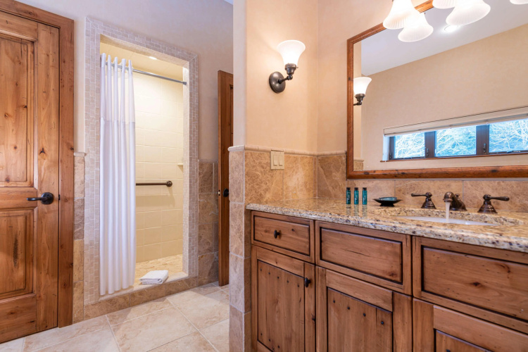 Best Western Plus Waterbury - Stowe photo 37