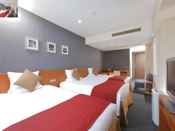 Standard Triple room
