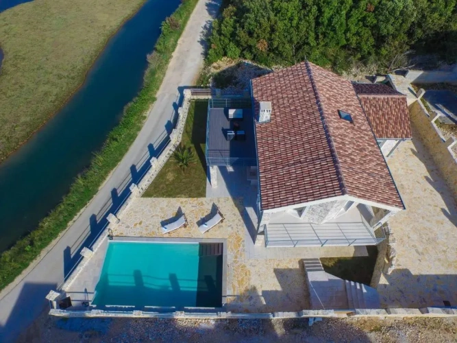 Deluxe Villa