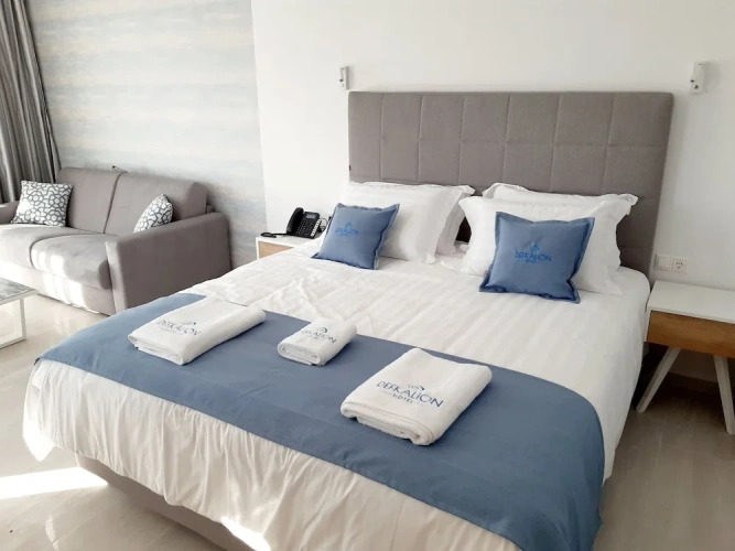 Deluxe Suite with balcony