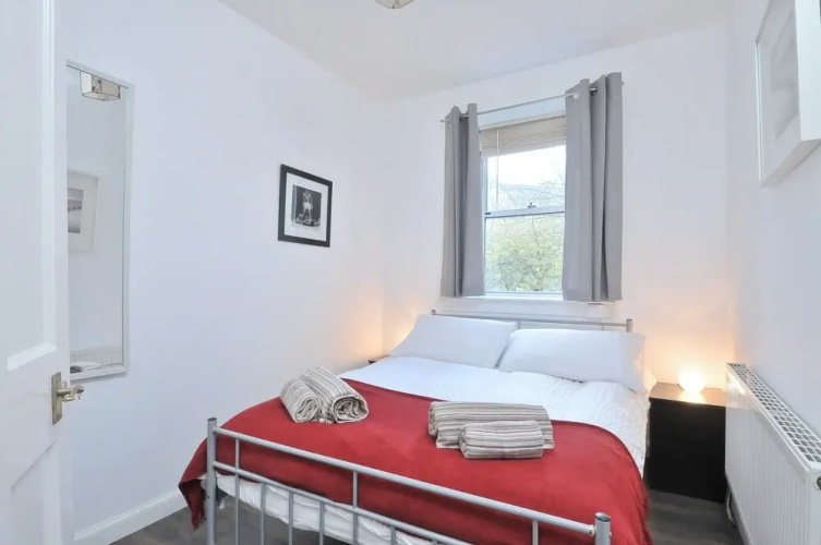 367 Richmond Place Apartment