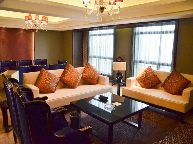 Boyue Hotel