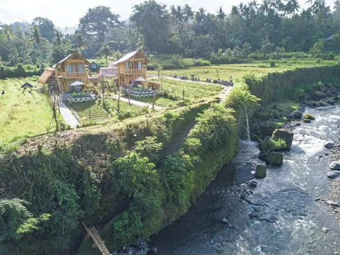 Villa with river view