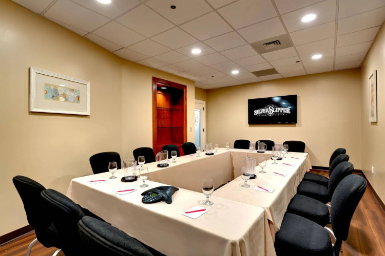 Silver Slipper Casino & Hotel - Adults Only photo 12