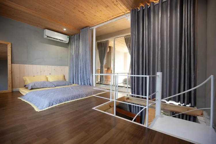 Soc House 1