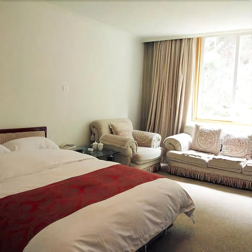 Dali Yilong Binhai Hotel