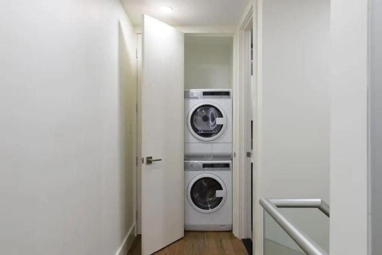 75-4c New Duplex 3BR W D Elevator Walk to C Park