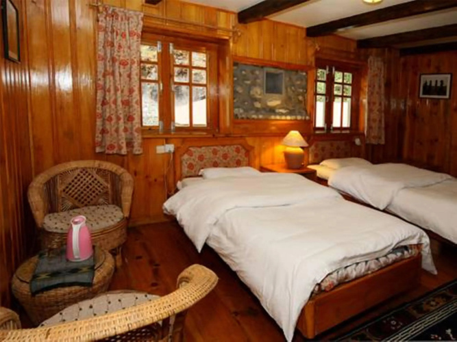 Yeti Mountain Home, Phakding