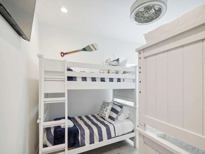 Captain's Quarters