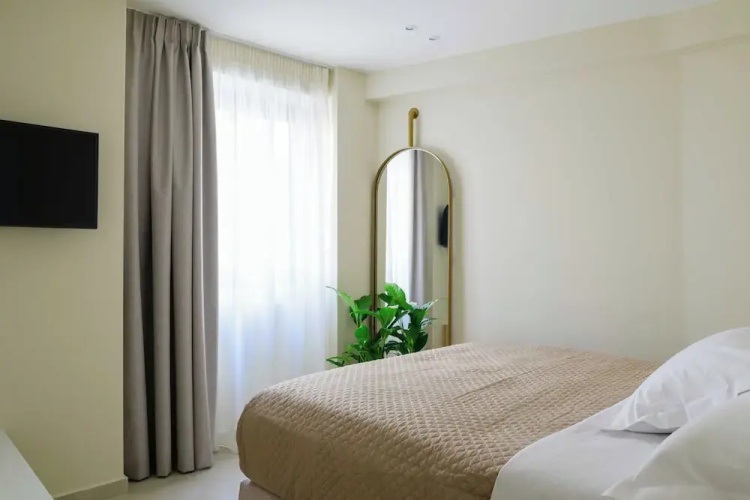Thea Acropolis Suites & Apartments