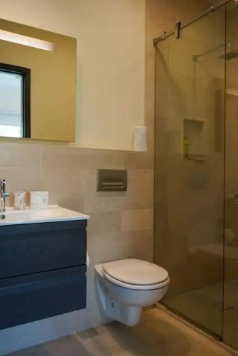 3BR Ground Level Eagle Beach Condo Pool GYM