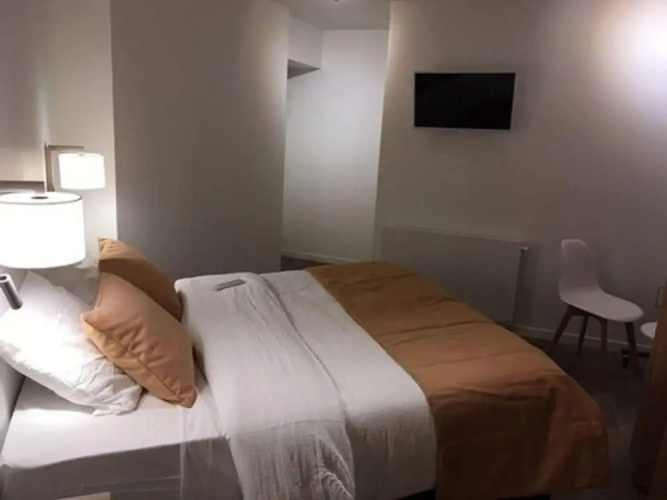 Ferney République Hotel