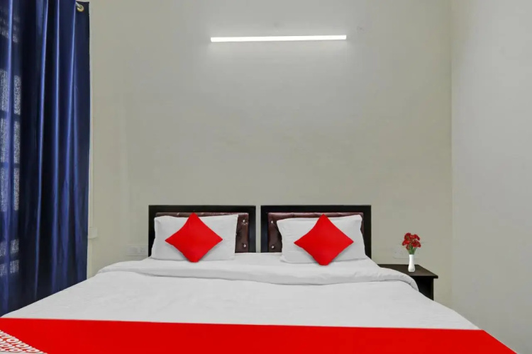 OYO Flagship 80680 Hotel Harsh Inn