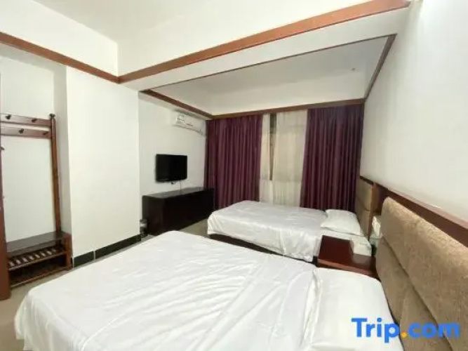 Beihai Bainian Hotel (Beihai Old Street)