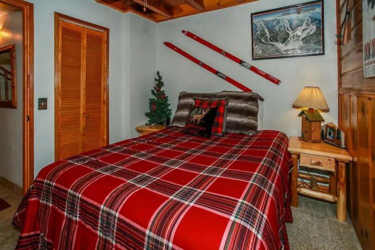Bear Hug Hideaway