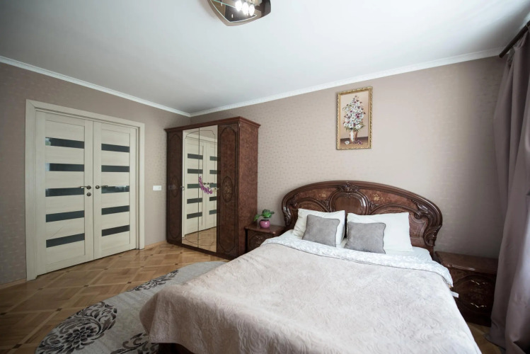 Фотография номера квартиры Апартаменты Smile Apartments 2х Комнатные в Центре