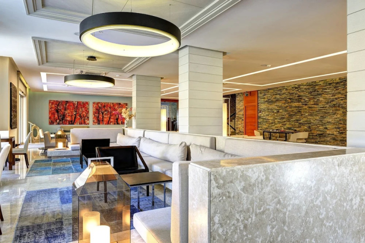 Sundance Residences & Suites