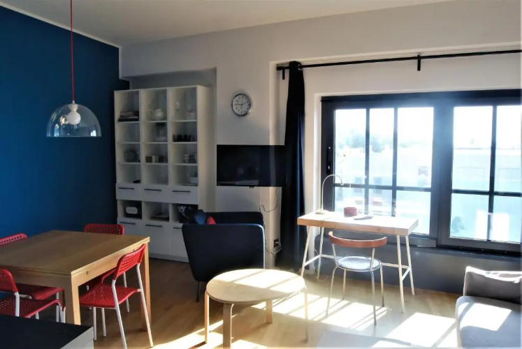 Modern & Bright Flat - 2 Min From the Sea