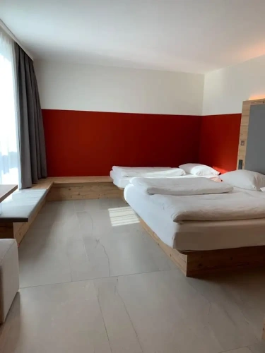 Standard Triple room with city view