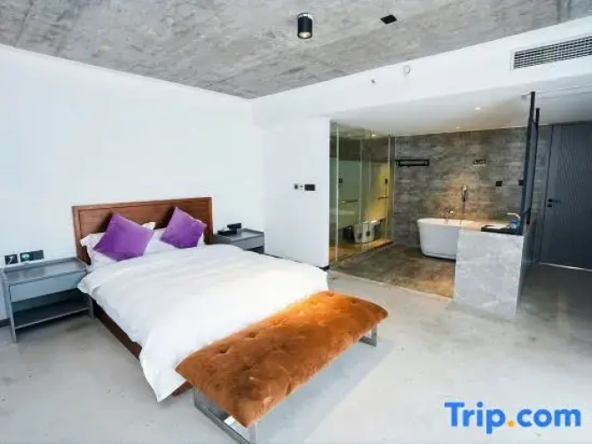 2 Bedrooms Suite with view