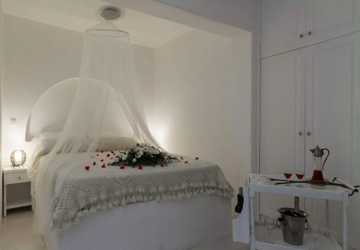 Sea Sound - White Katikies Luxury Hotel