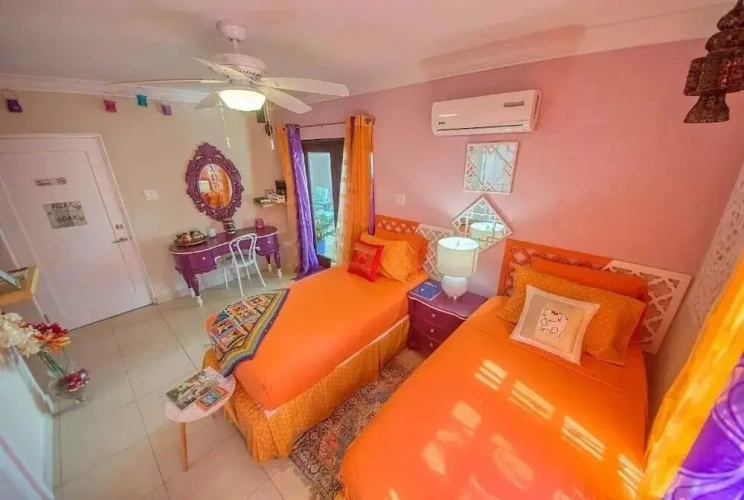 Deluxe room with partial ocean view