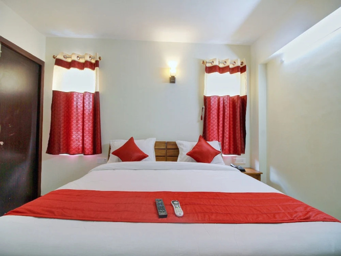 Oyo 14240 Mohan Residency