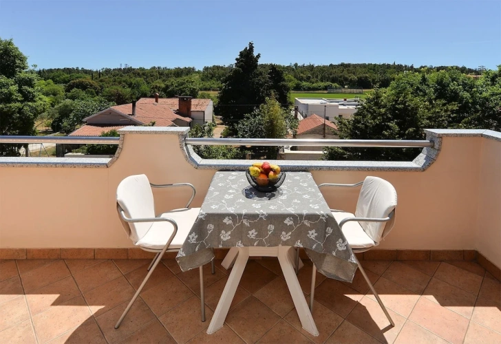 1 Bedroom Apartment with balcony