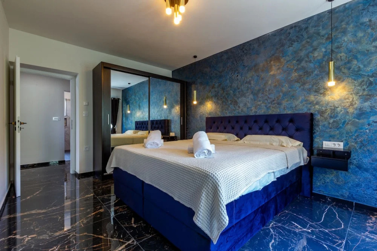 Luxury Hedone Apartment with Private SPA Zone