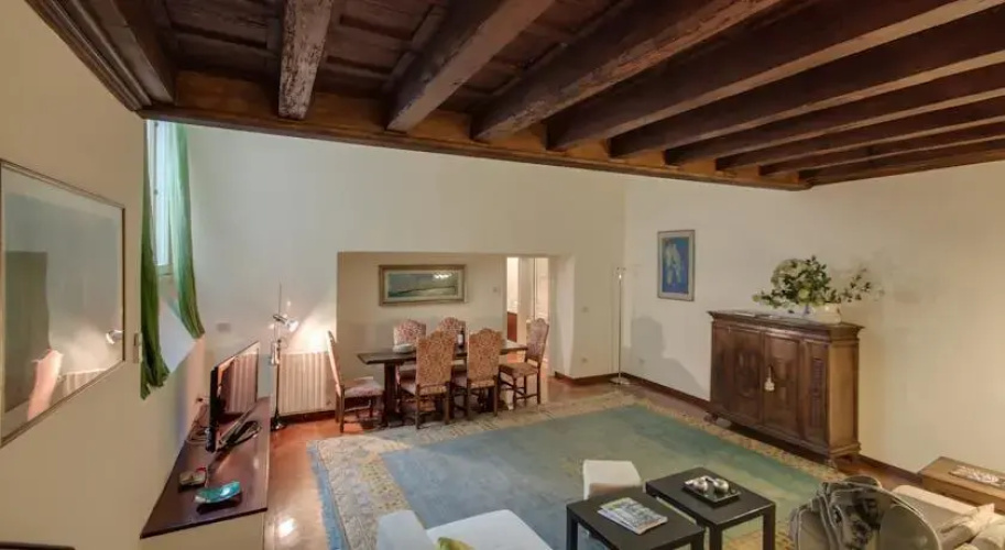 Signoria Apartments