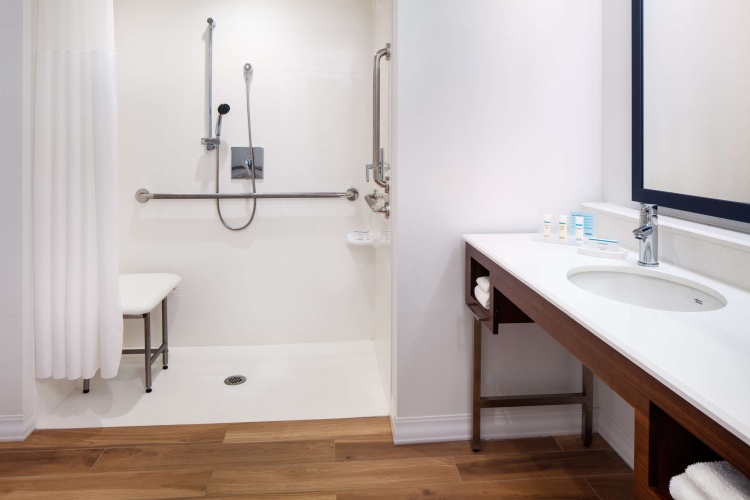 Hampton Inn Boston Seaport District photo 10