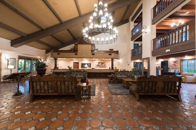 Radisson Suites Covina