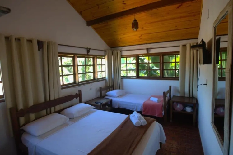 Standard Triple room