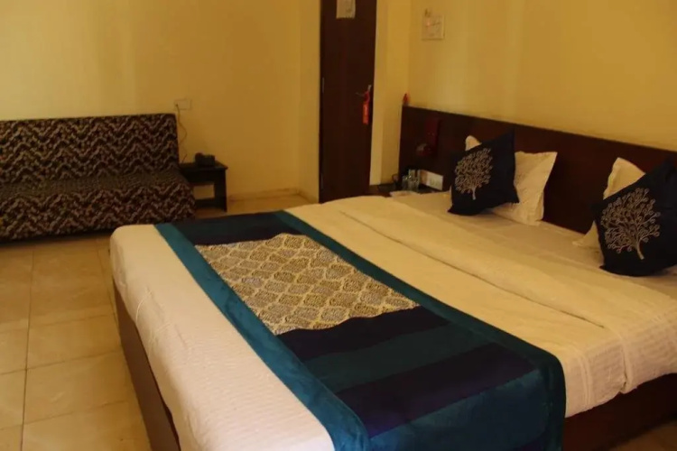Hotel Om by FabHotels