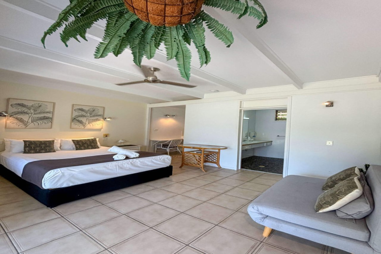 Amaroo on Mandalay