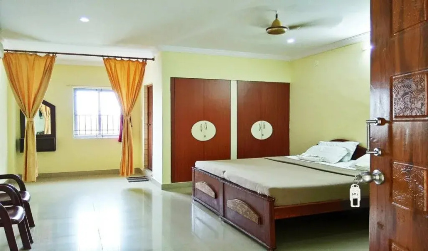 Arnn Guest House