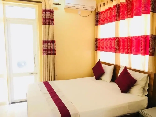Economy room