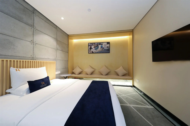 Arrivee Hotel