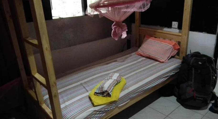Deniyaya National Motel-sinharaja