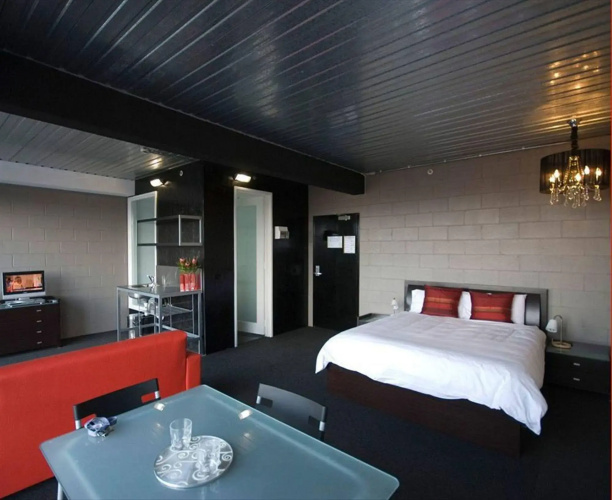 Summer House Backpackers Melbourne