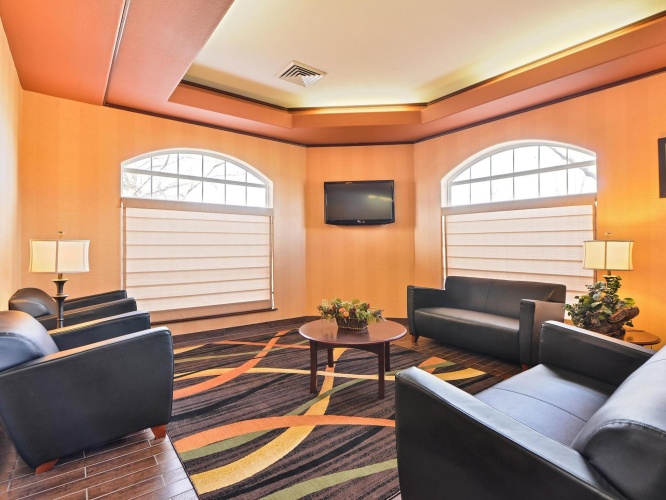 Best Western Plus Meridian photo 12