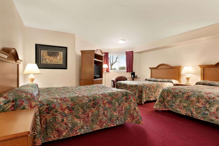 Standard Sextuple room