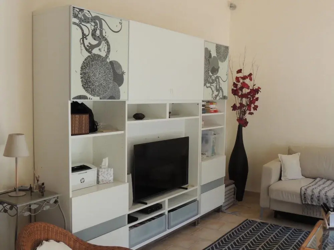 House in Buisson With Provencal Charm