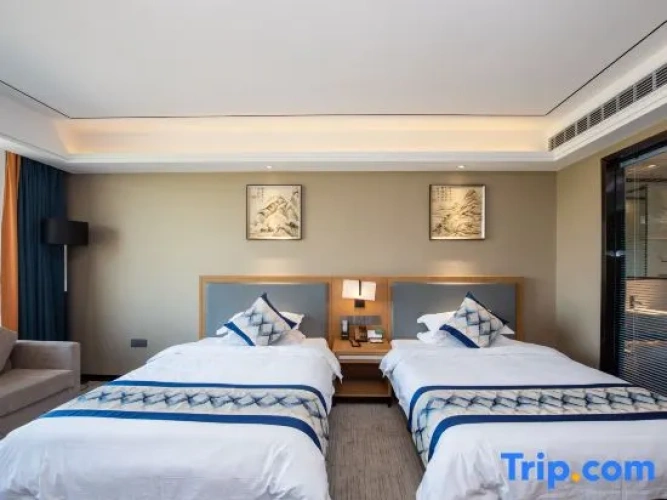 Superior Quadruple room