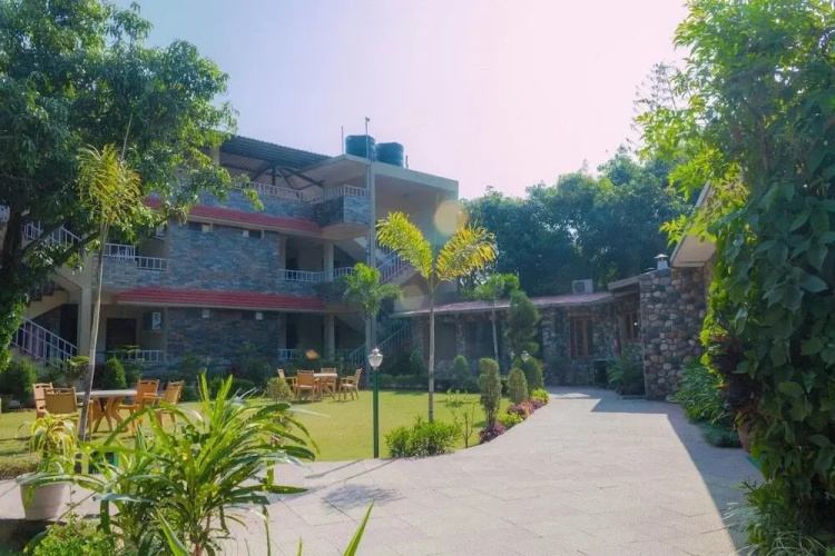 The Dukes Den Resort