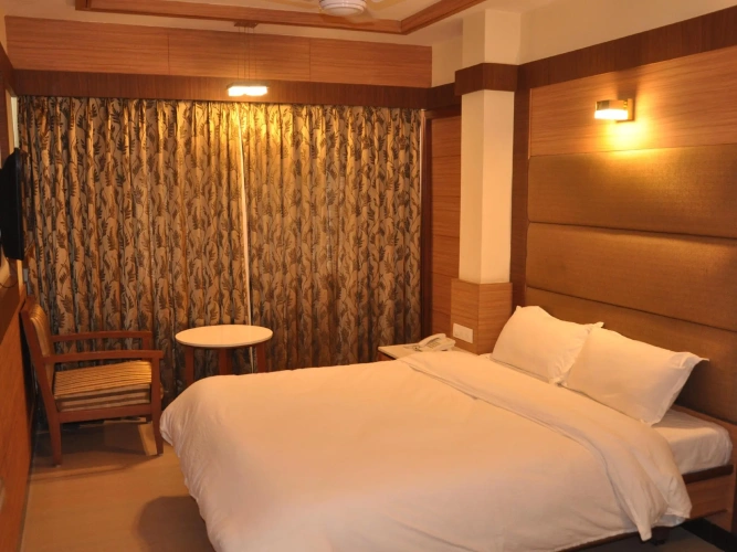 Standard Double room with city view