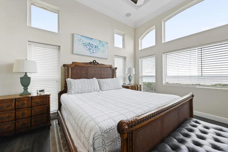 Beach Belle, 4 Bedrooms, Sleeps 10, Private Pool, Ocean Front, Elevator