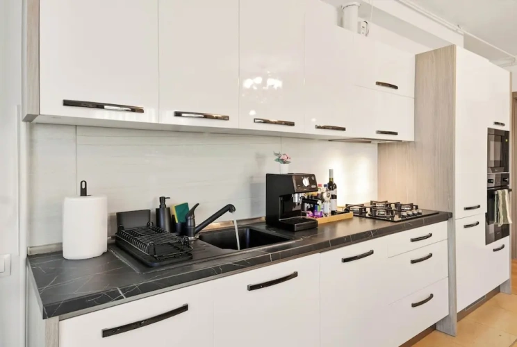 3 Bedrooms Family Apartment with garden view