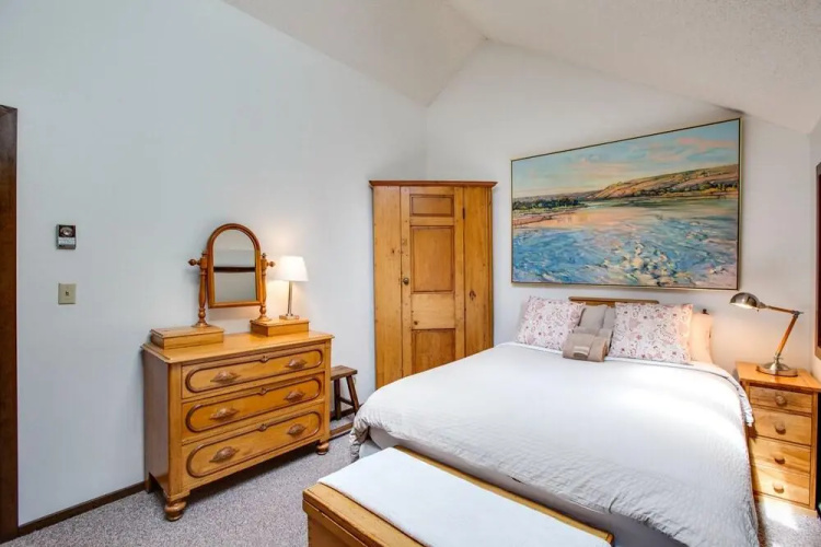 57SW - Fireplace - WiFi - Sleeps 6