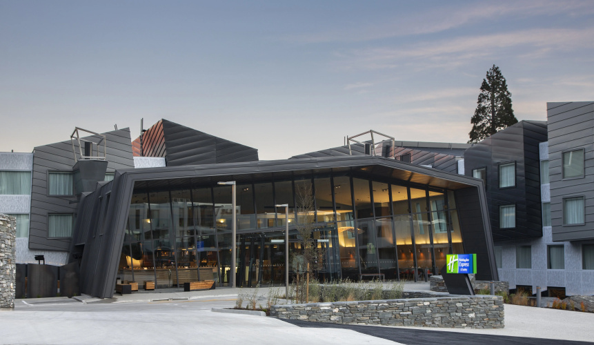 Holiday Inn Express & Suites Queenstown photo 25